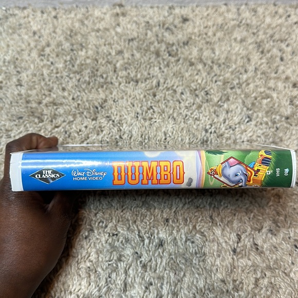 Walt Disney’s Classic Dumbo VHS Tape. - Picture 7 of 7